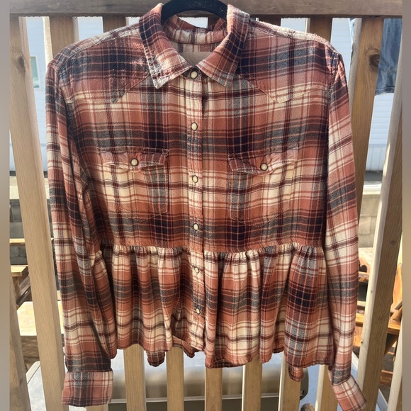 Plaid peplum shirt - Picture 2 of 8